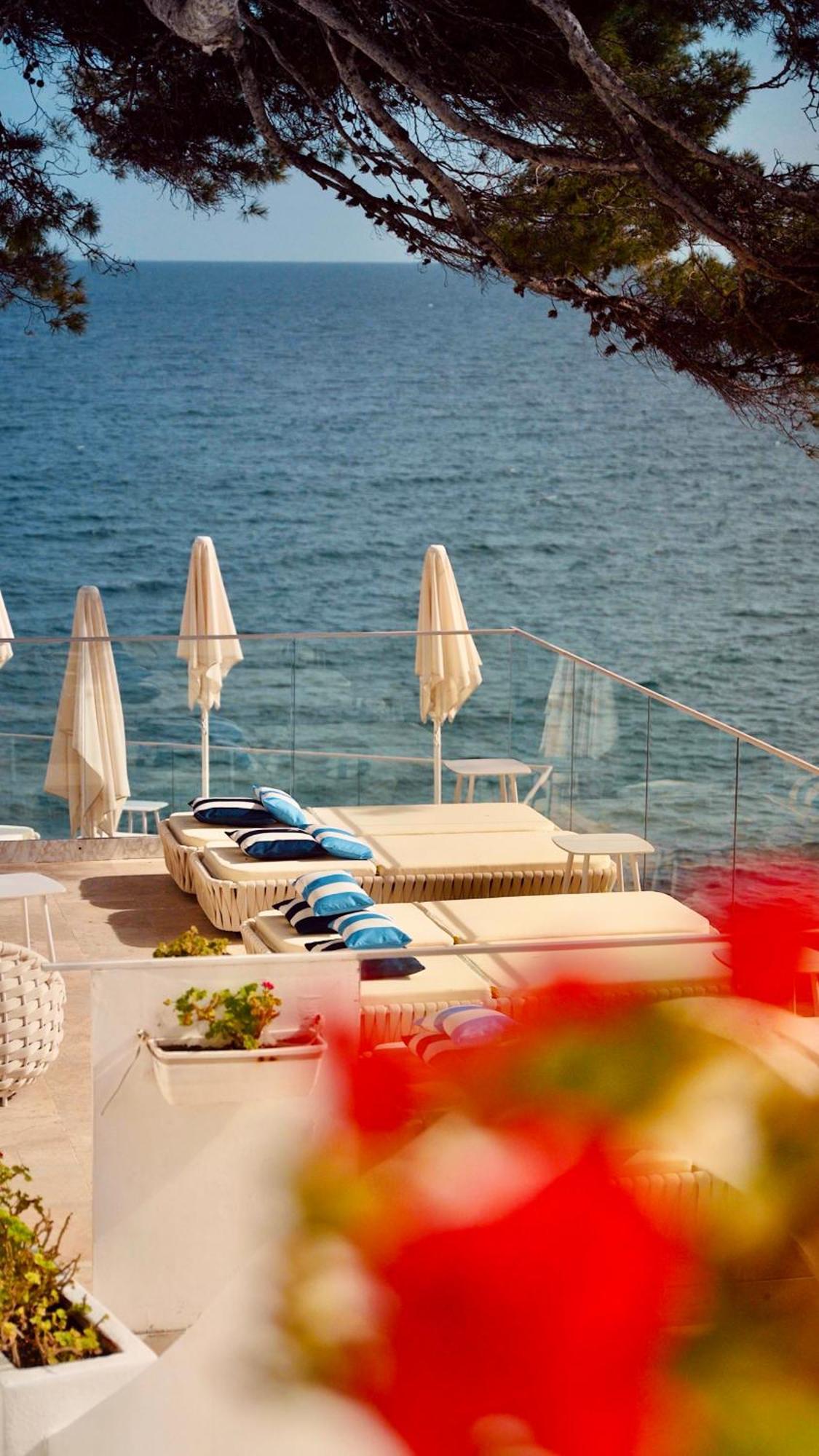 Hotel La Calanque Cavalaire-sur-Mer Exterior photo